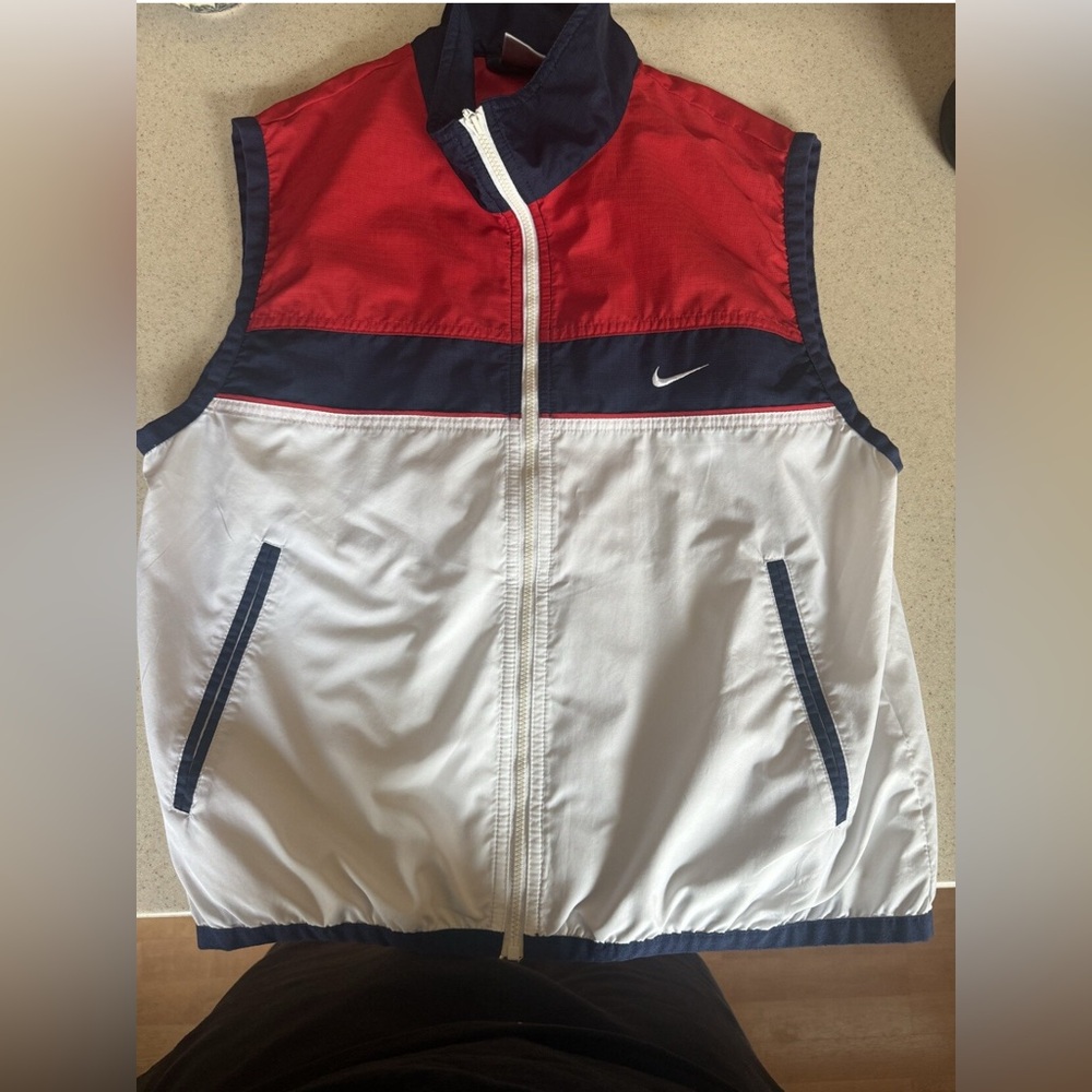 Nike boys sleeveless  vest